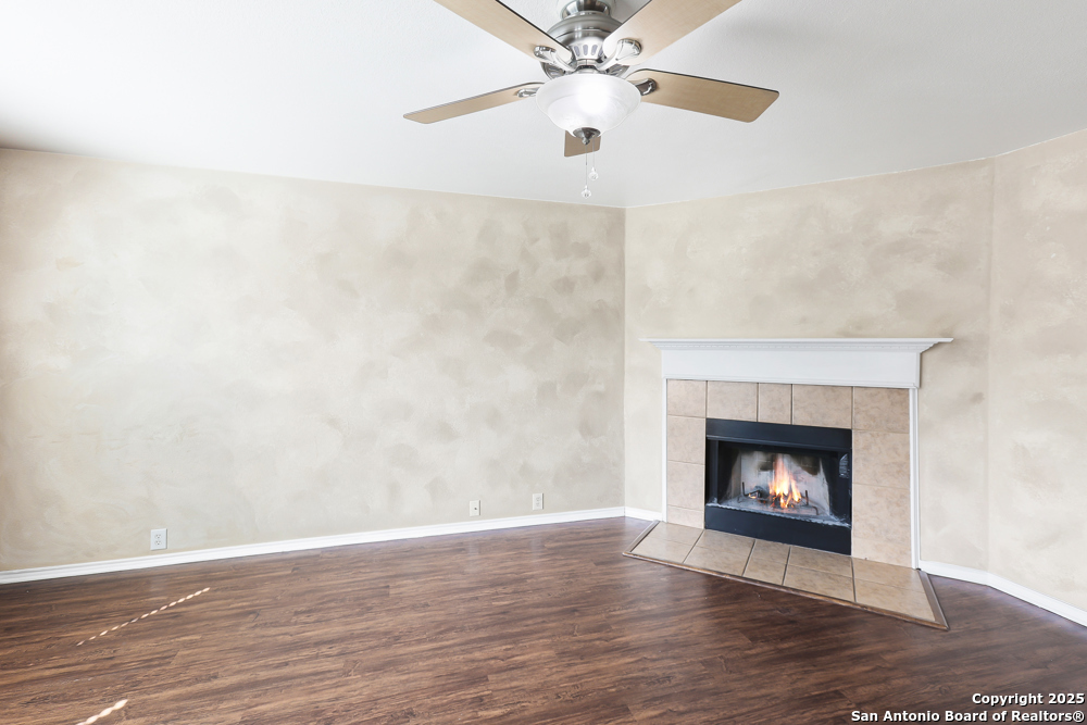 9030 Timber Laurel