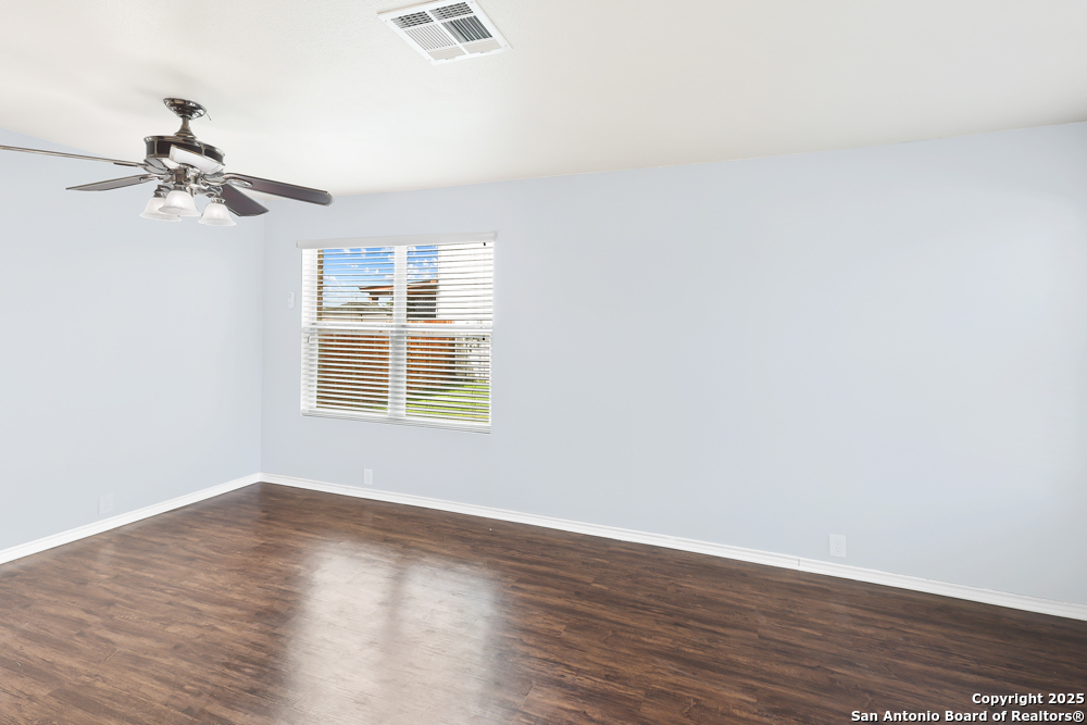 9030 Timber Laurel