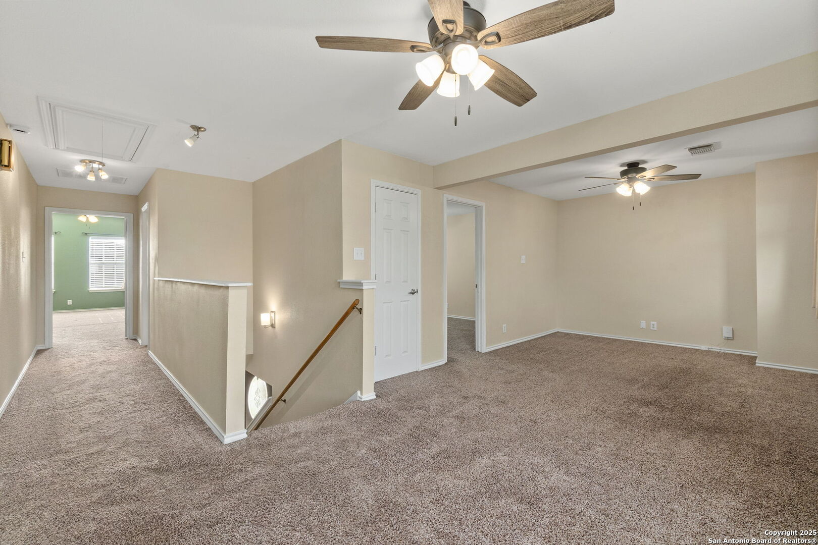 8615 Vantage Point