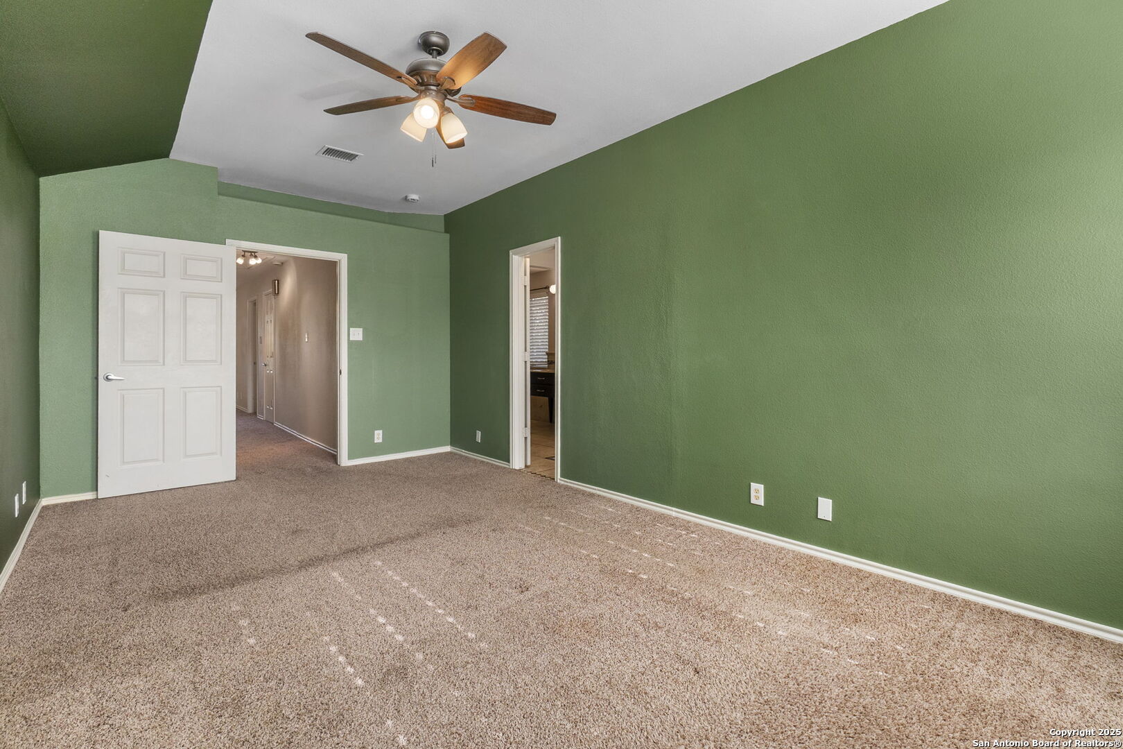 8615 Vantage Point