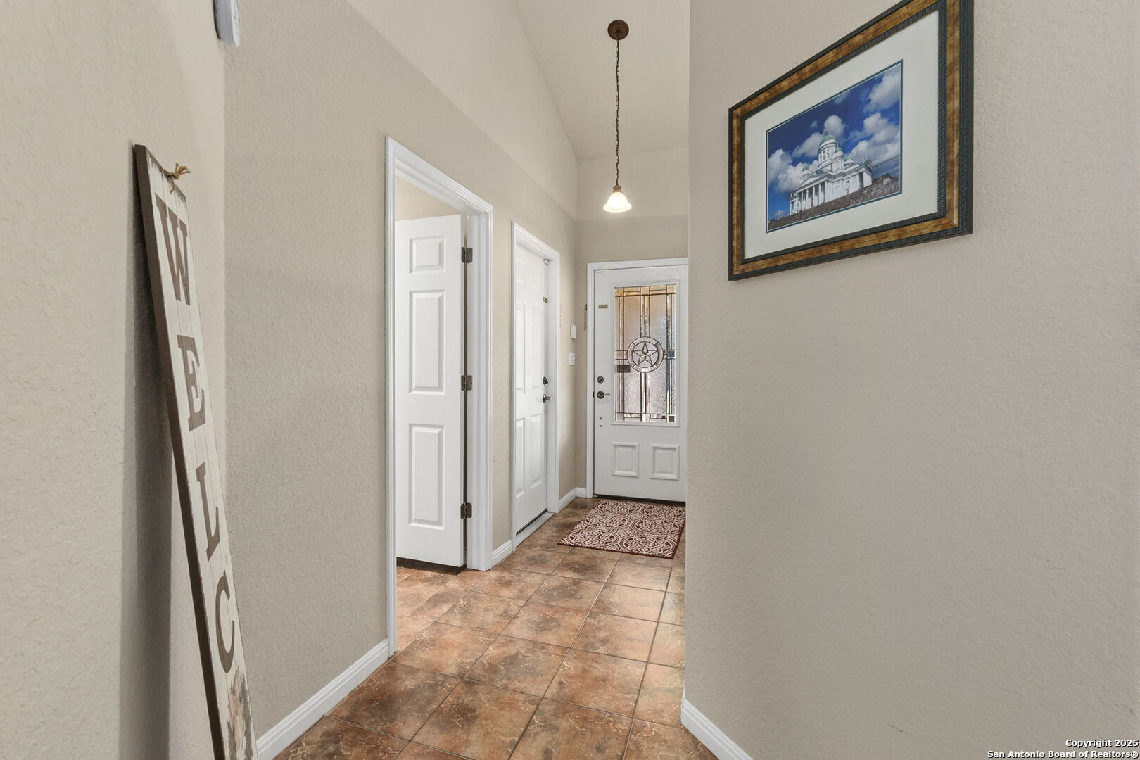 1233 Hillside Oaks Dr