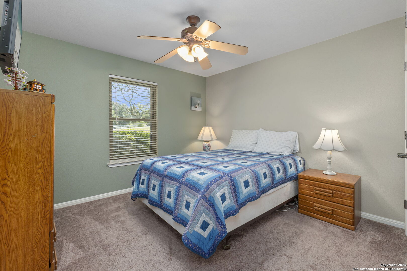 1233 Hillside Oaks Dr