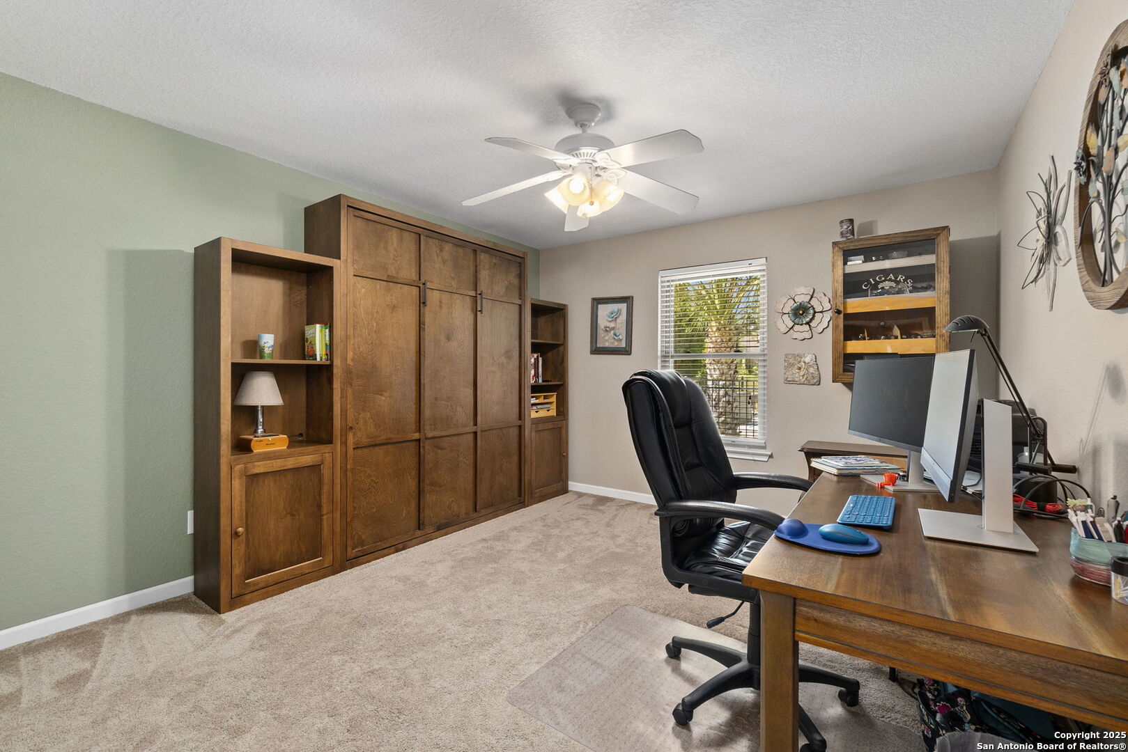 1233 Hillside Oaks Dr
