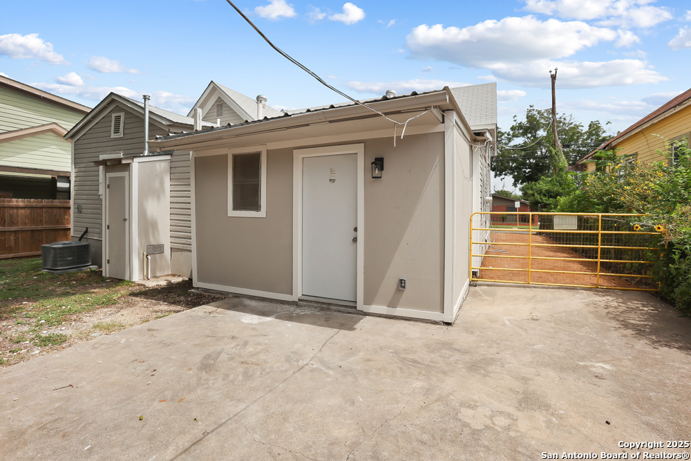 926 Nolan St