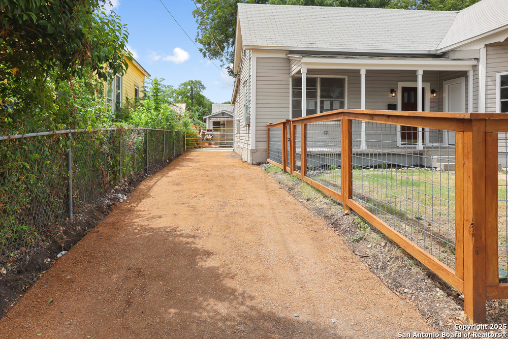 926 Nolan St