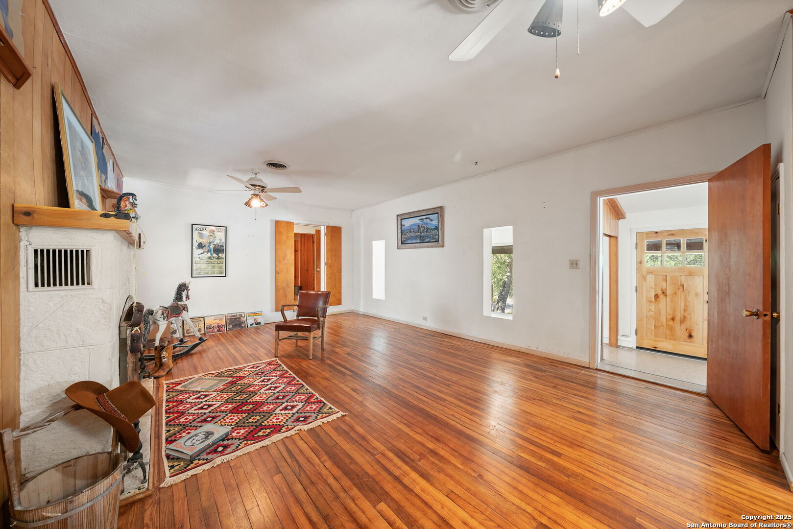 342 Cherokee Dr