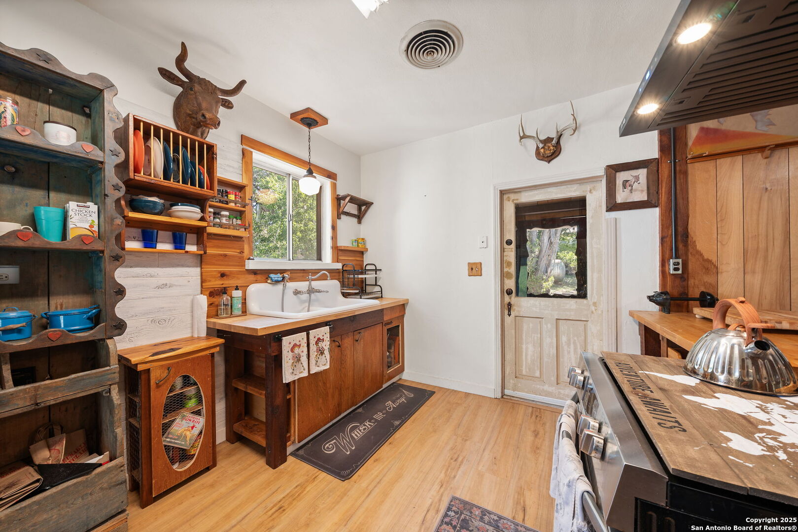 342 Cherokee Dr
