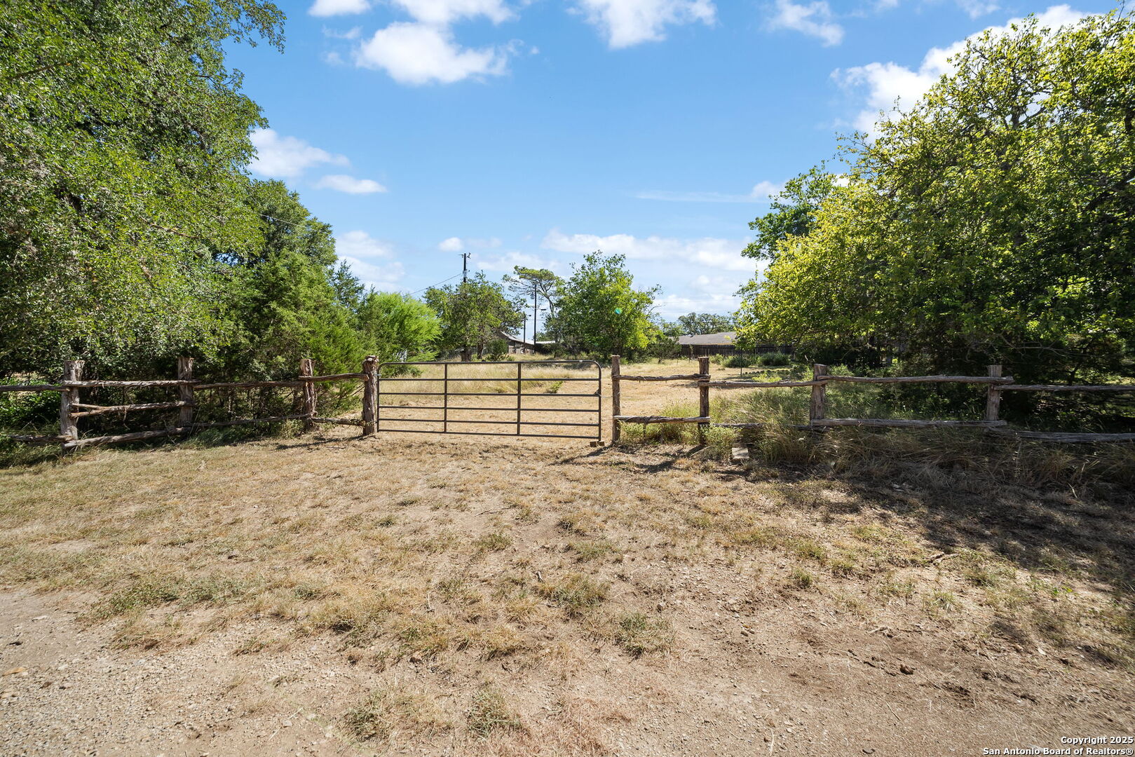 342 Cherokee Dr