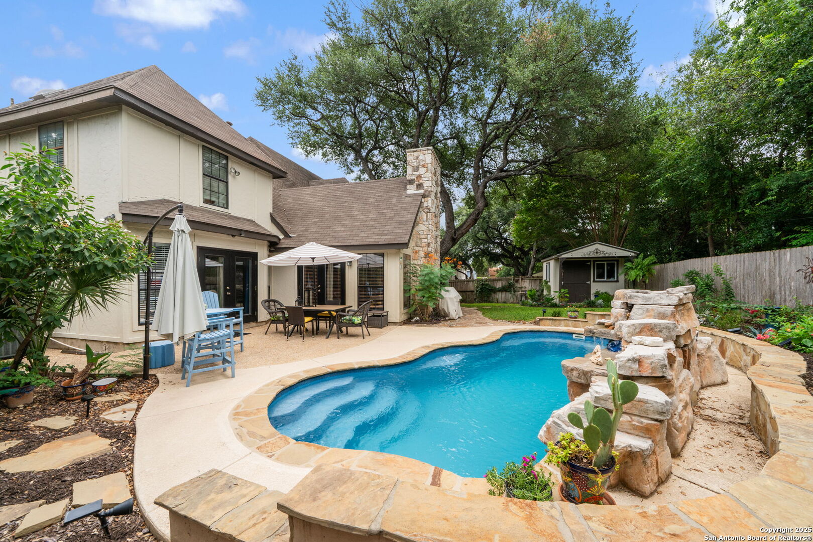 15427 Pebble Gate