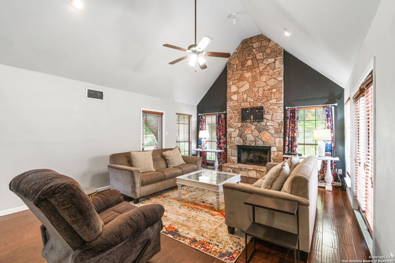 15427 Pebble Gate