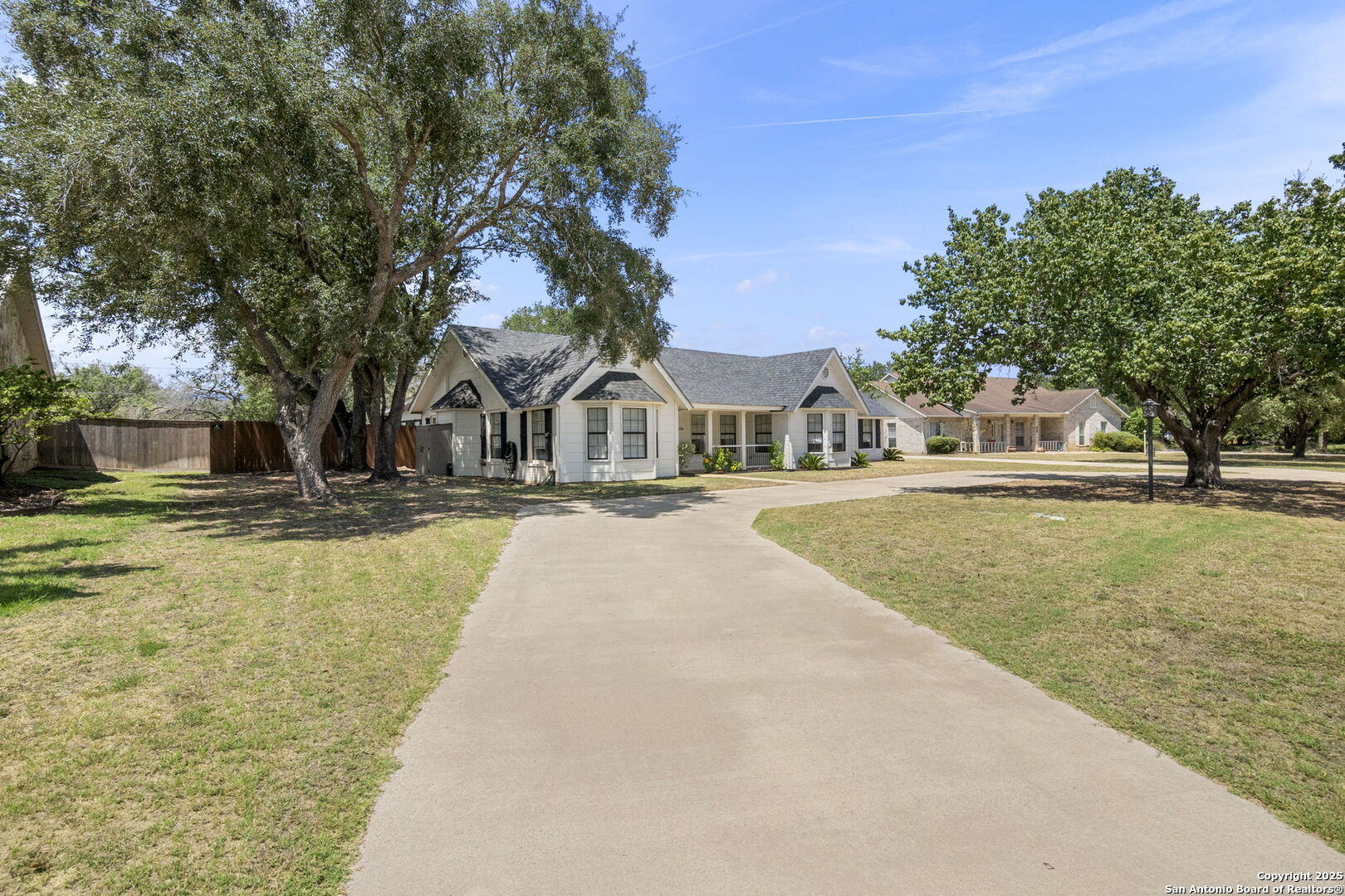 1616 Continental Dr W