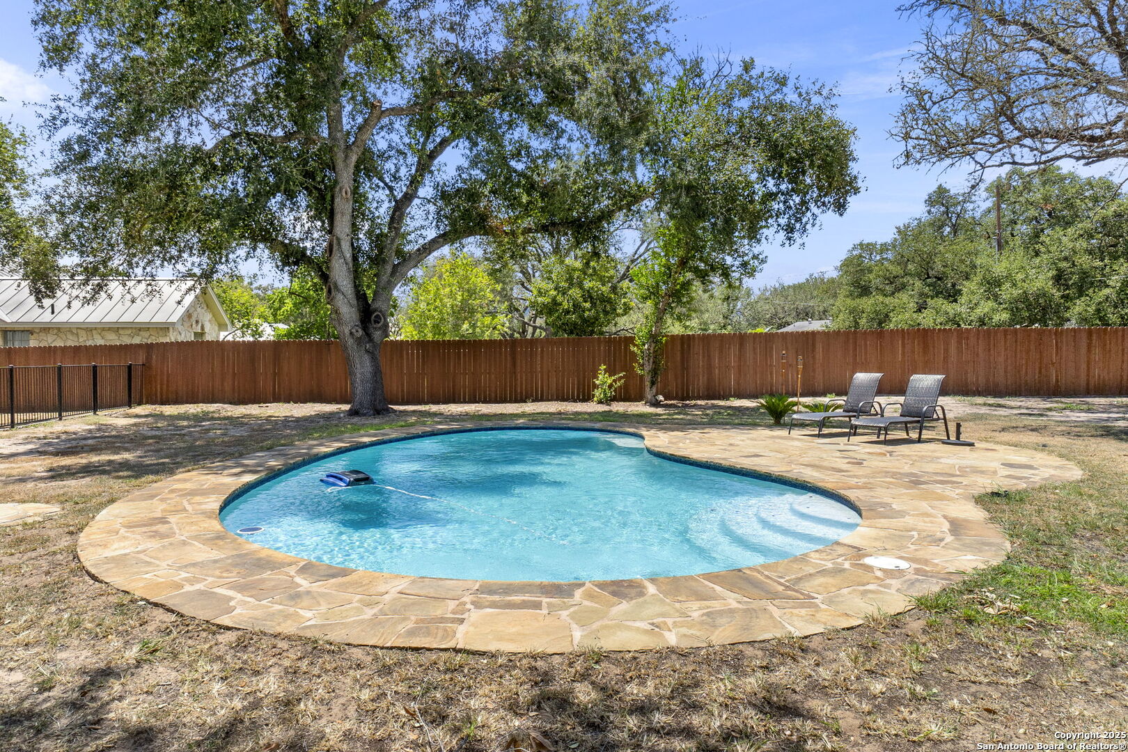 1616 Continental Dr W