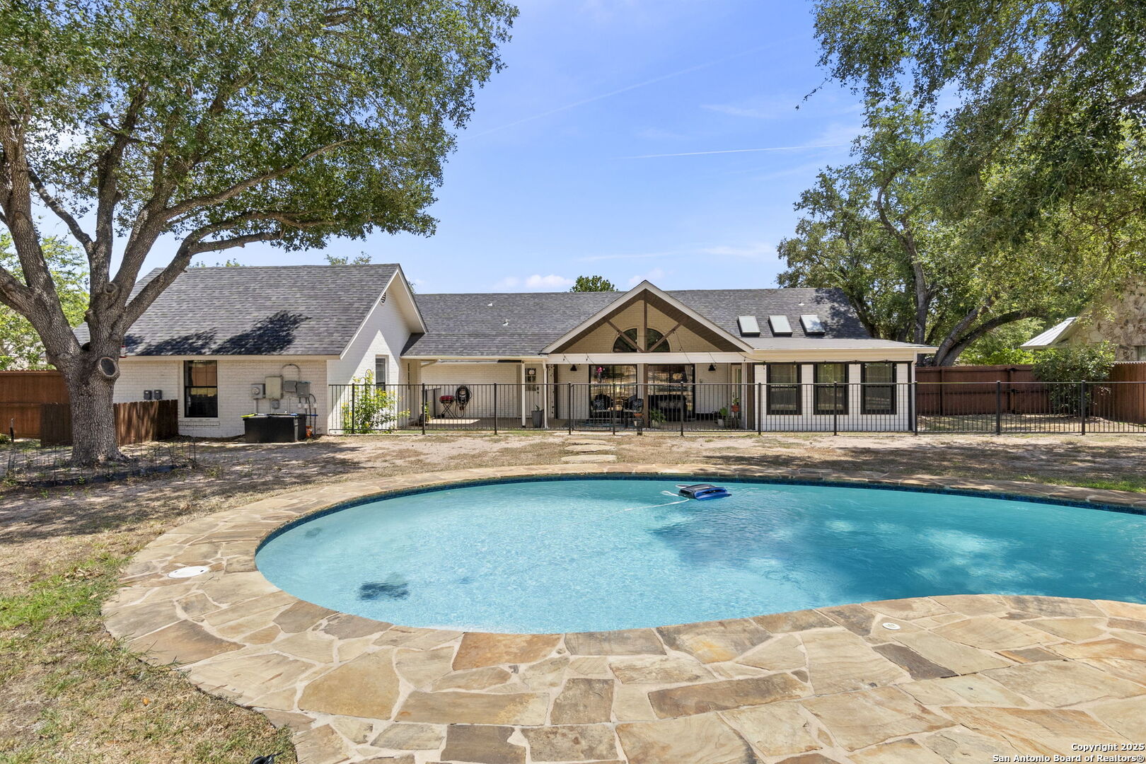 1616 Continental Dr W