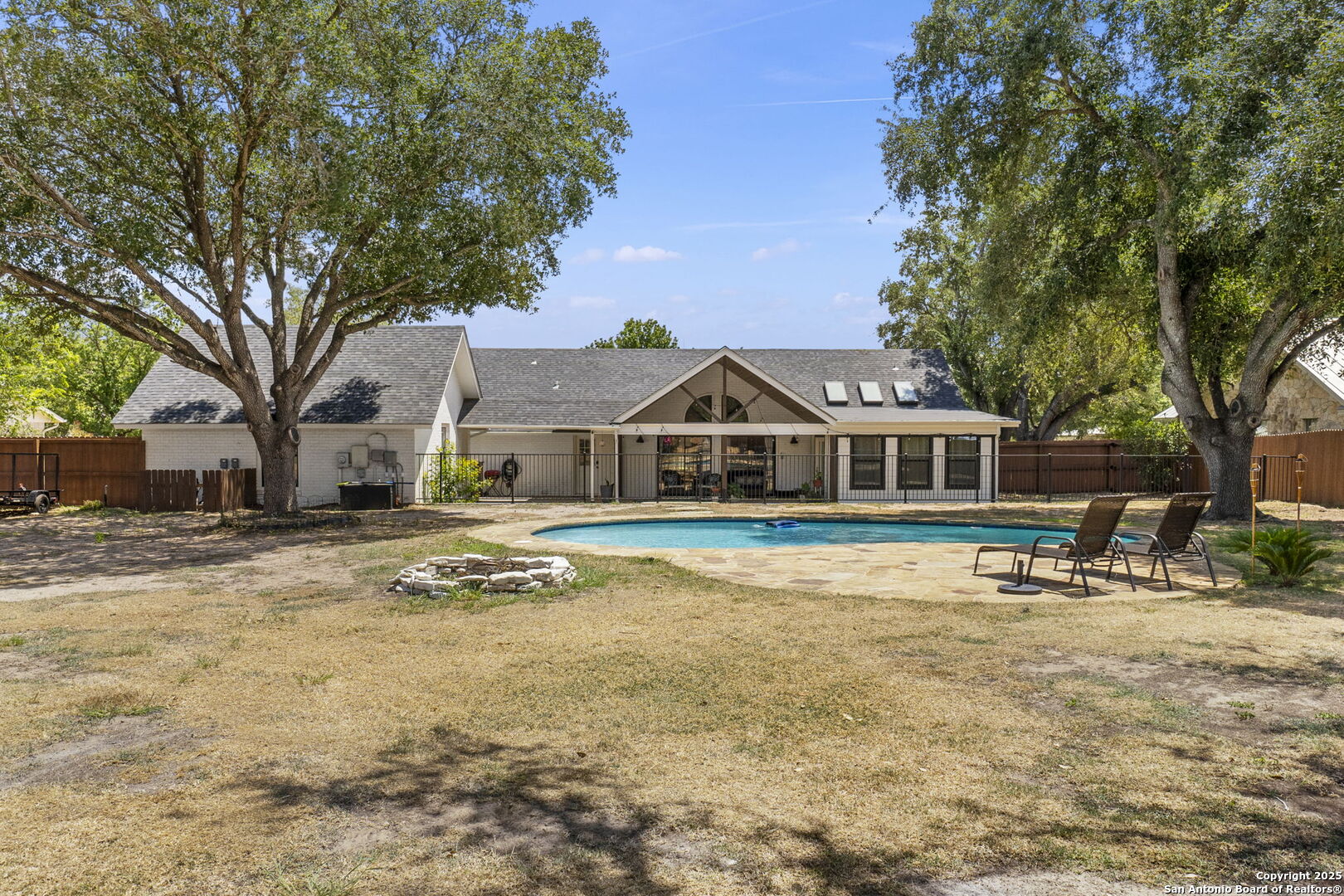 1616 Continental Dr W