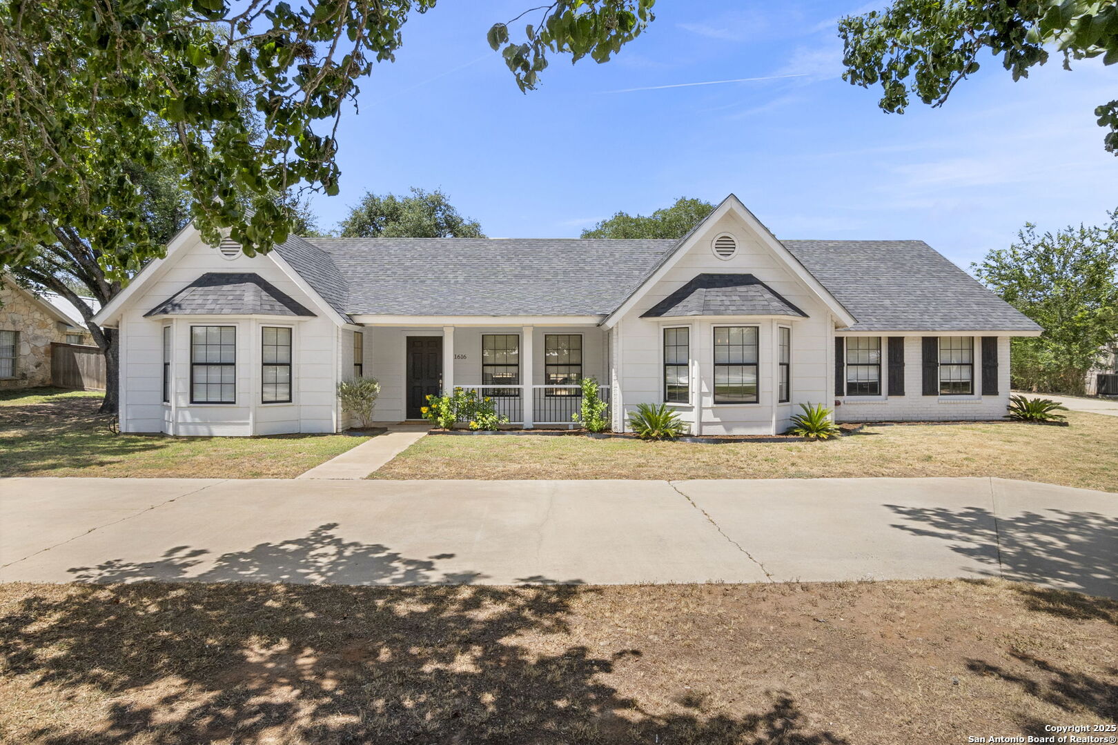 1616 Continental Dr W