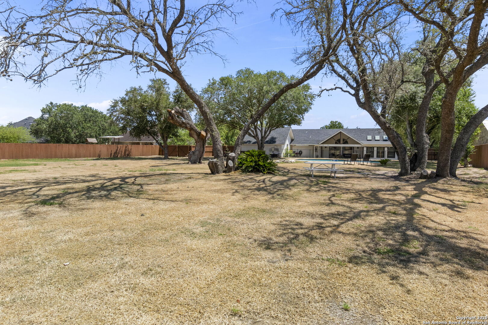 1616 Continental Dr W