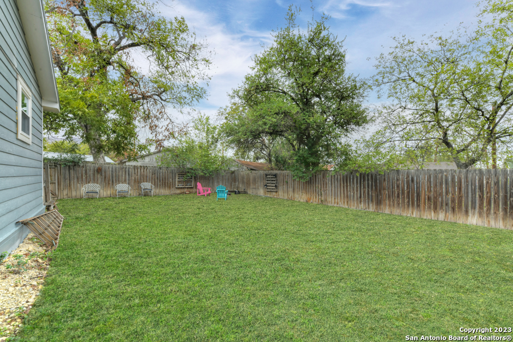 453 W MITCHELL ST