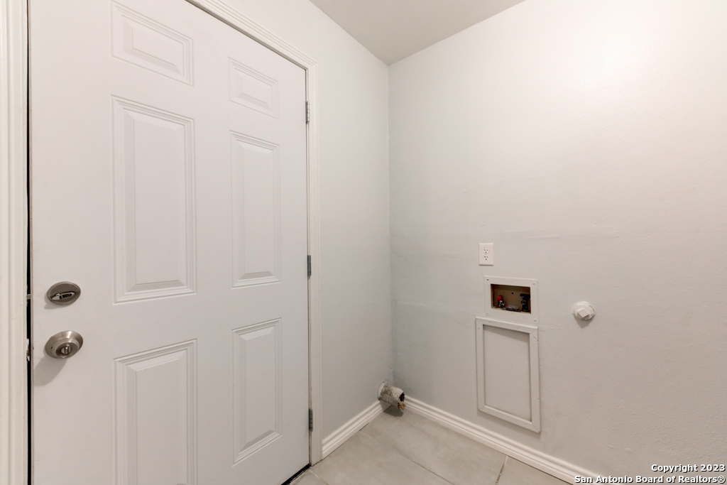 453 W MITCHELL ST