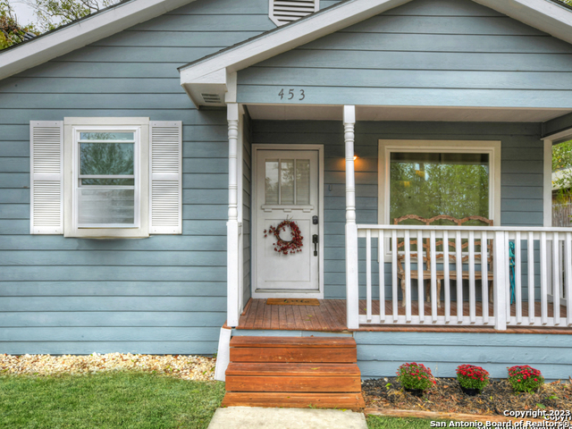 453 W MITCHELL ST