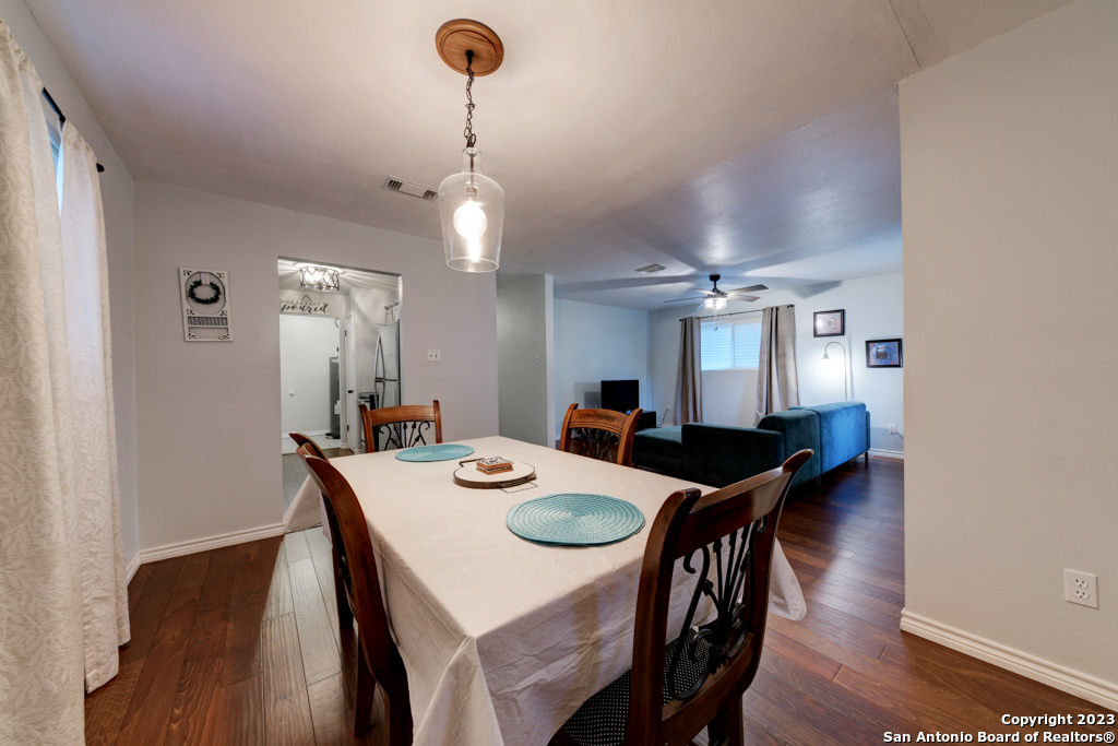 453 W MITCHELL ST