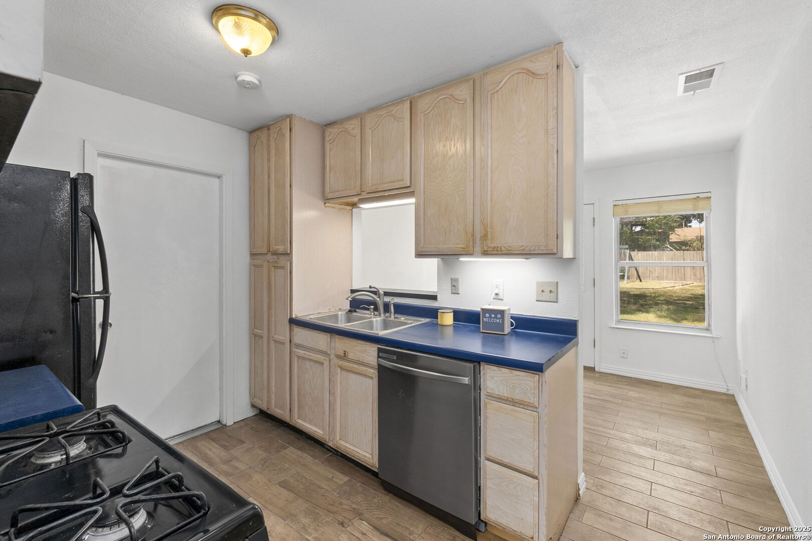 4907 Longfellow