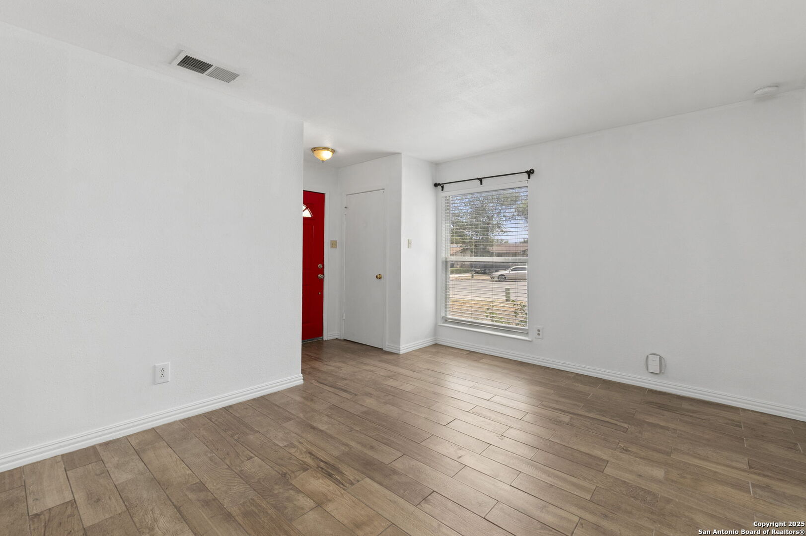 4907 Longfellow