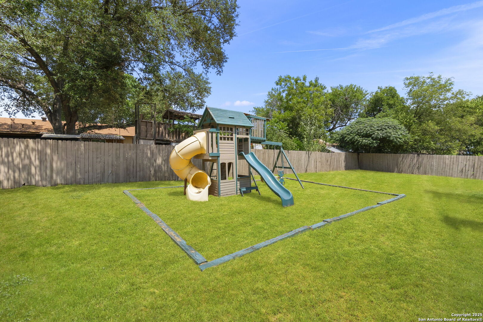 4907 Longfellow