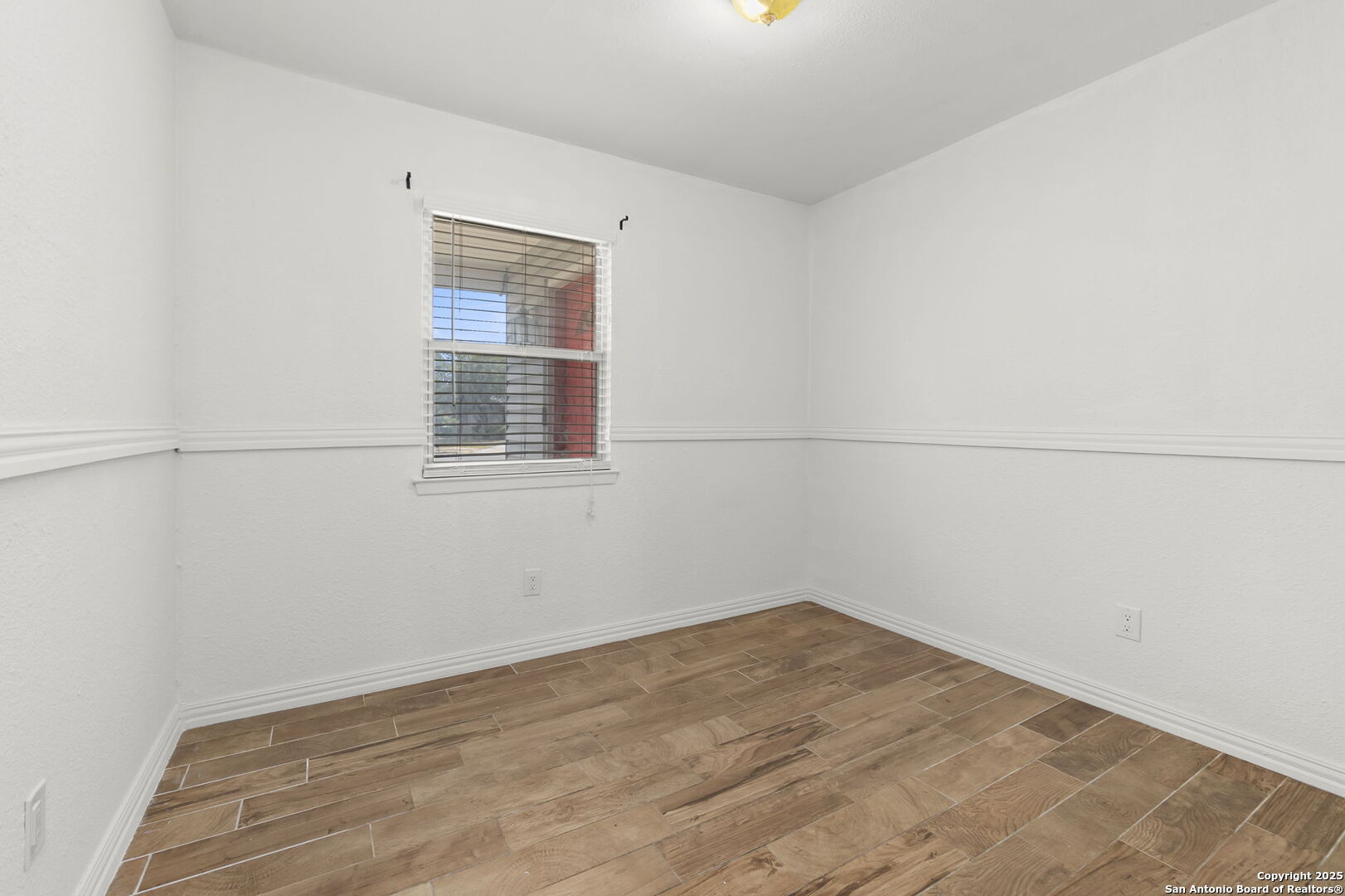 4907 Longfellow