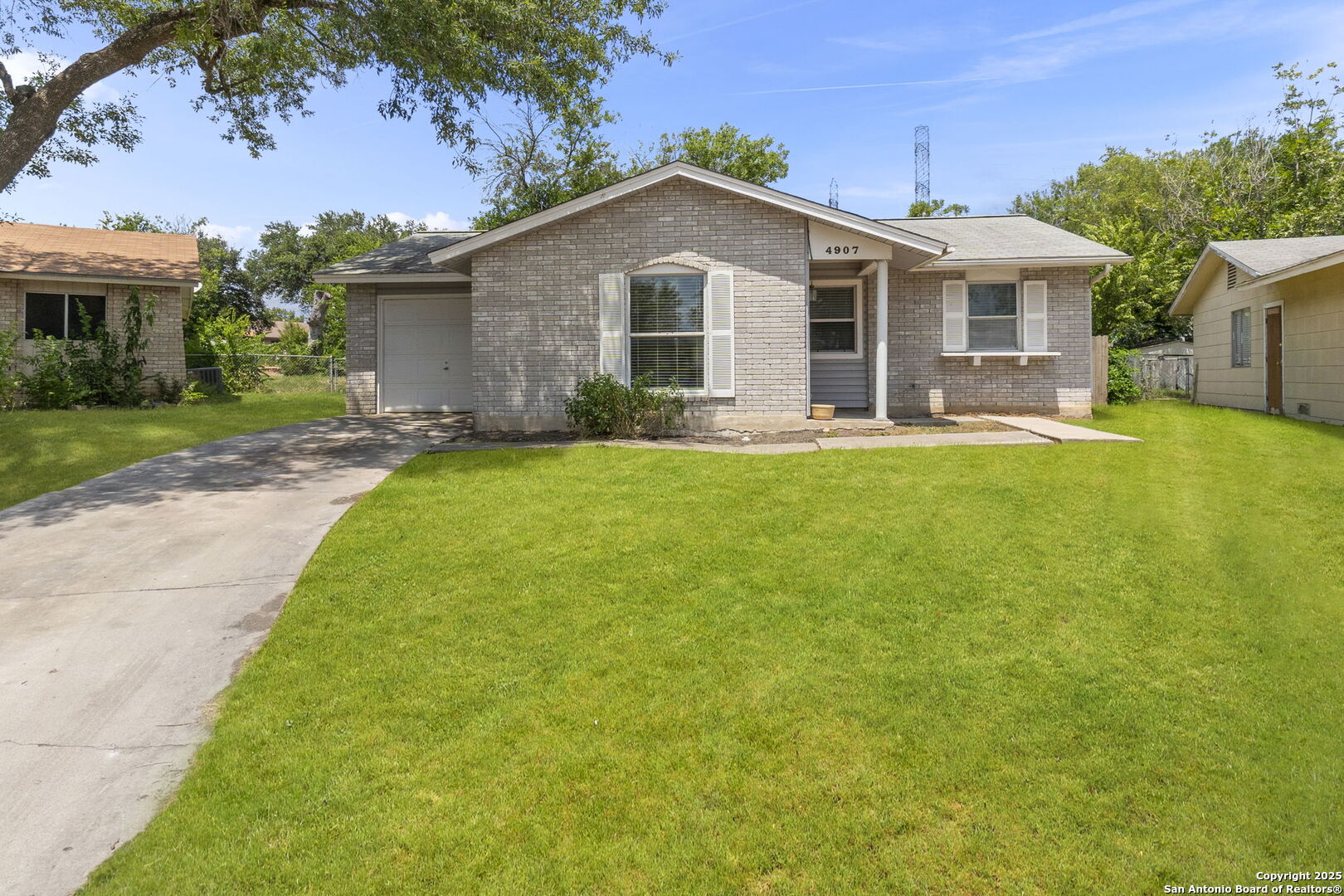 4907 Longfellow