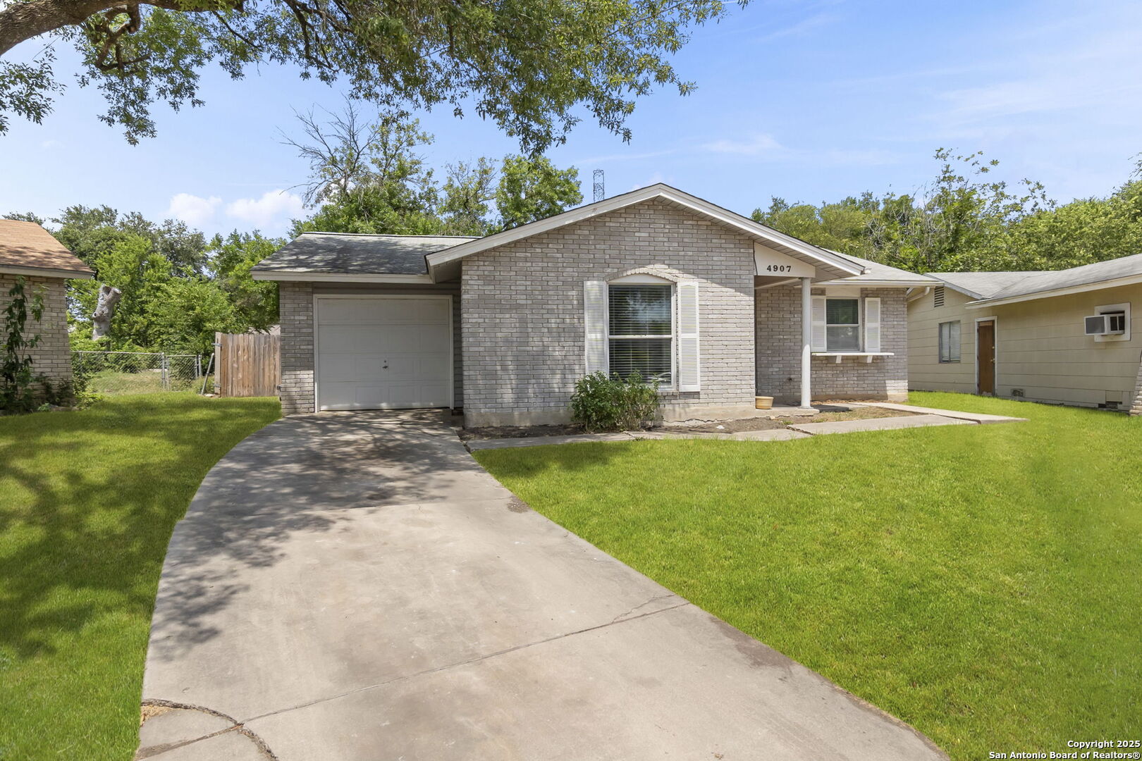 4907 Longfellow