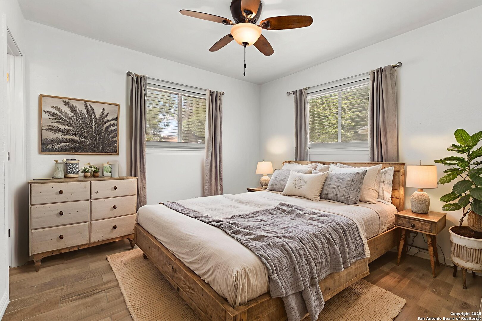 4907 Longfellow