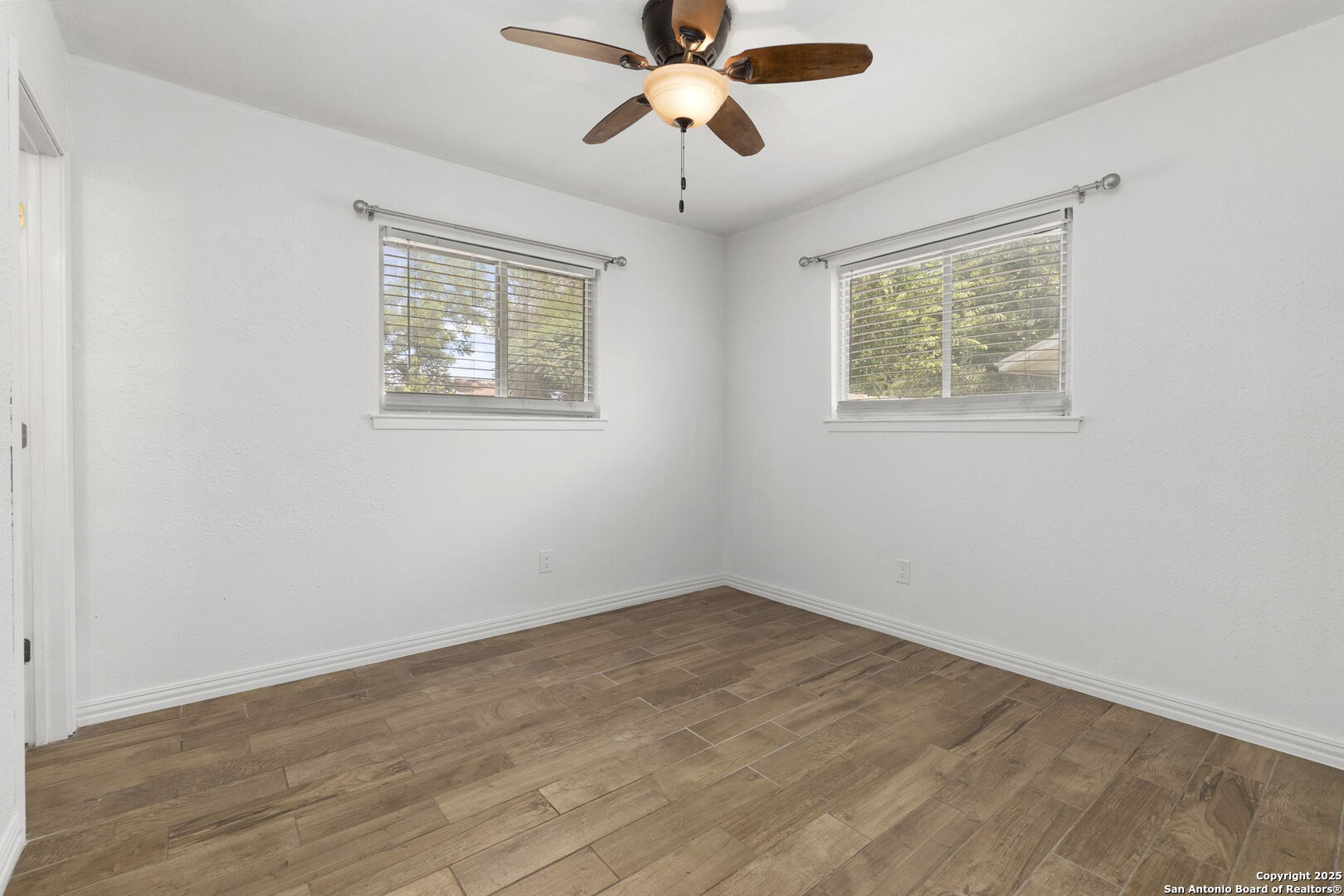 4907 Longfellow