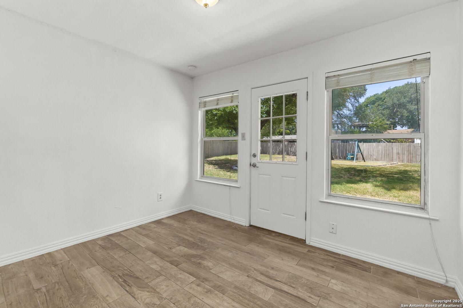 4907 Longfellow