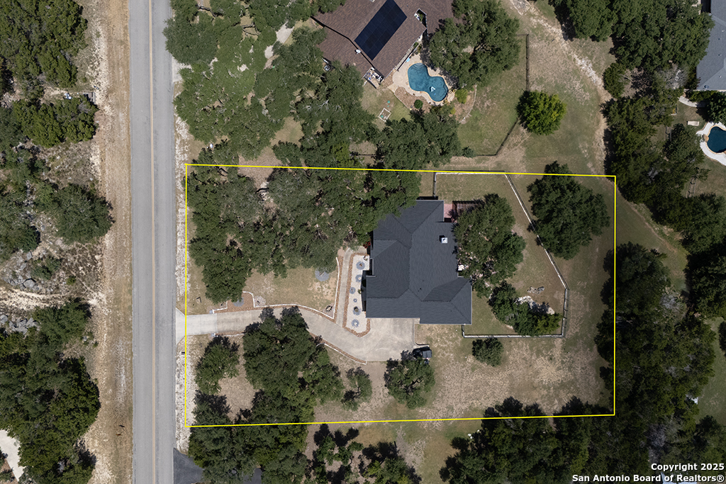 2437 River Way