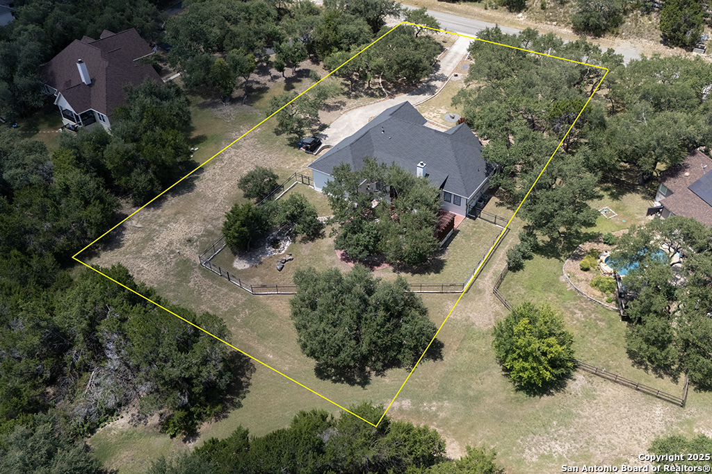 2437 River Way