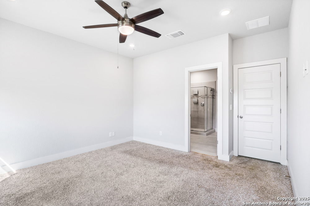 7333 Walkers Loop