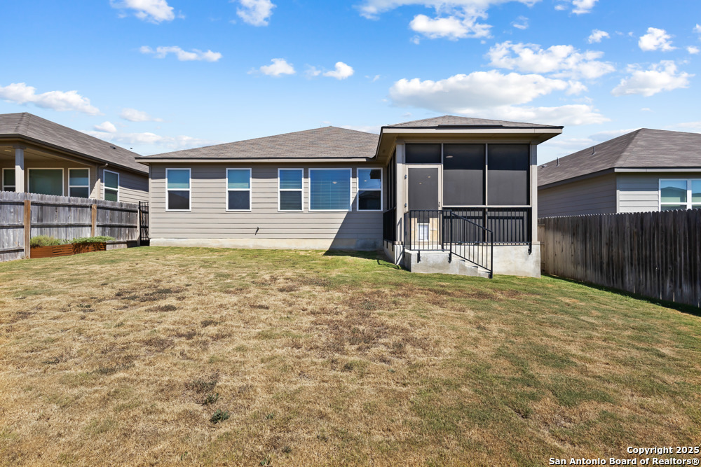 7333 Walkers Loop
