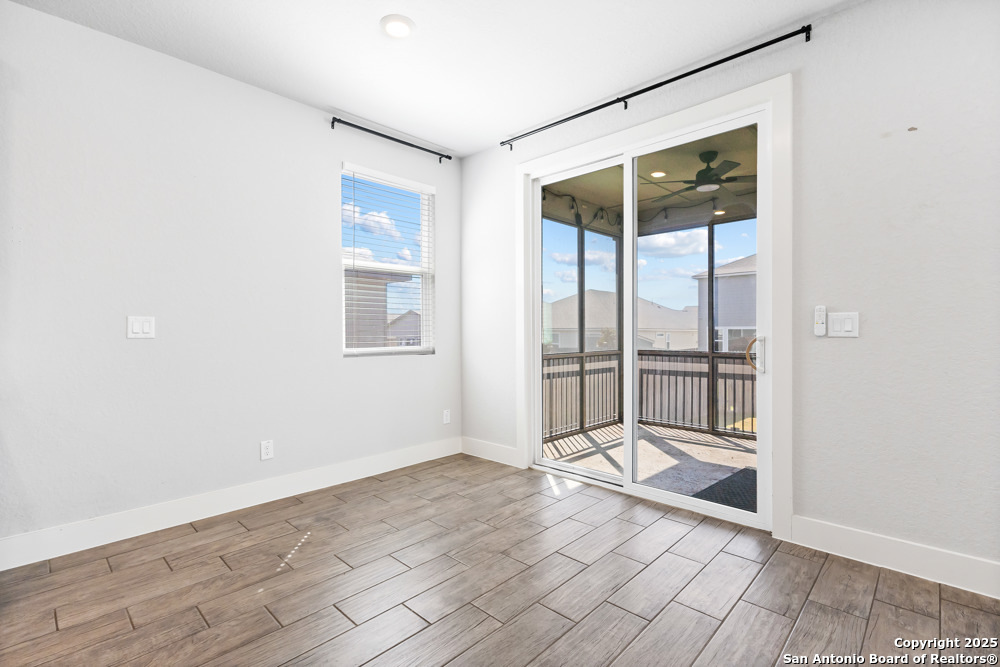 7333 Walkers Loop