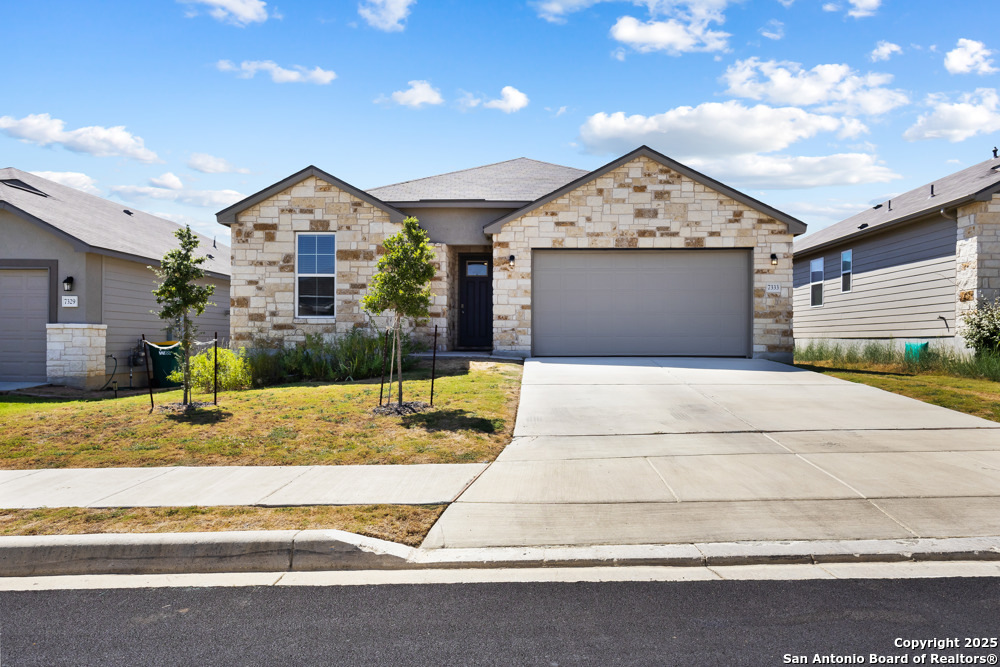 7333 Walkers Loop
