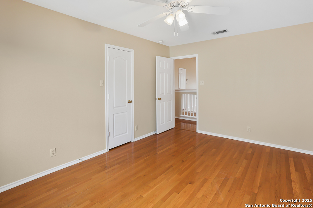 23623 Persian Hollow