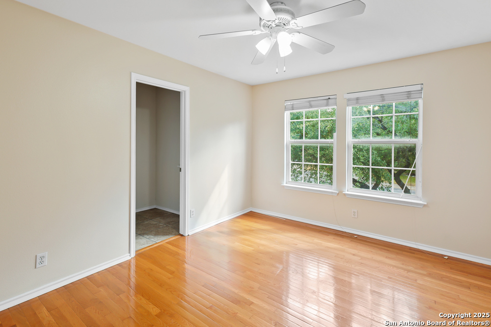 23623 Persian Hollow