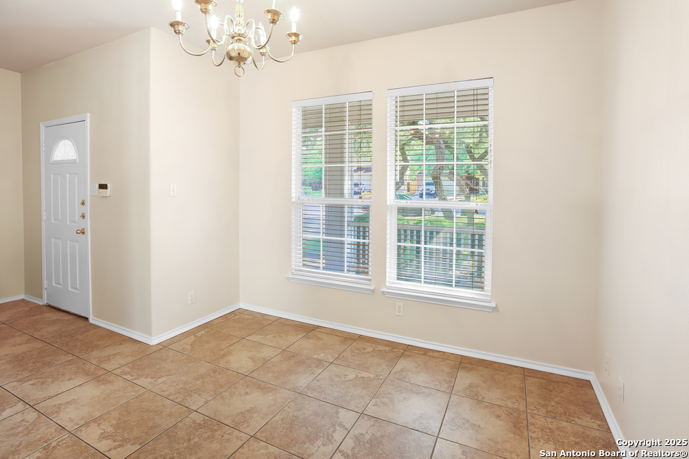 23623 Persian Hollow