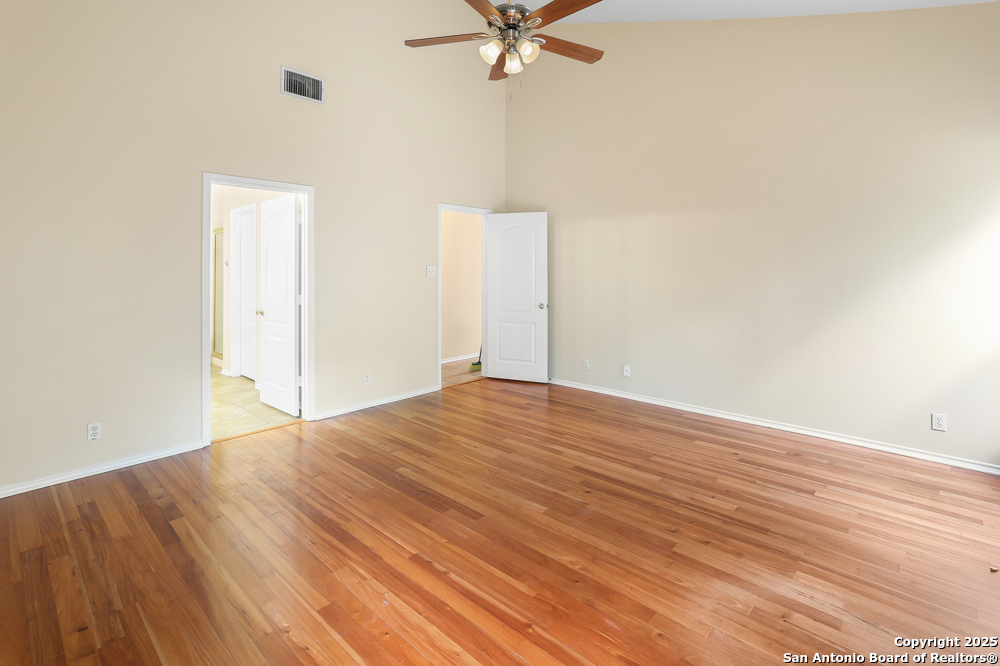 23623 Persian Hollow