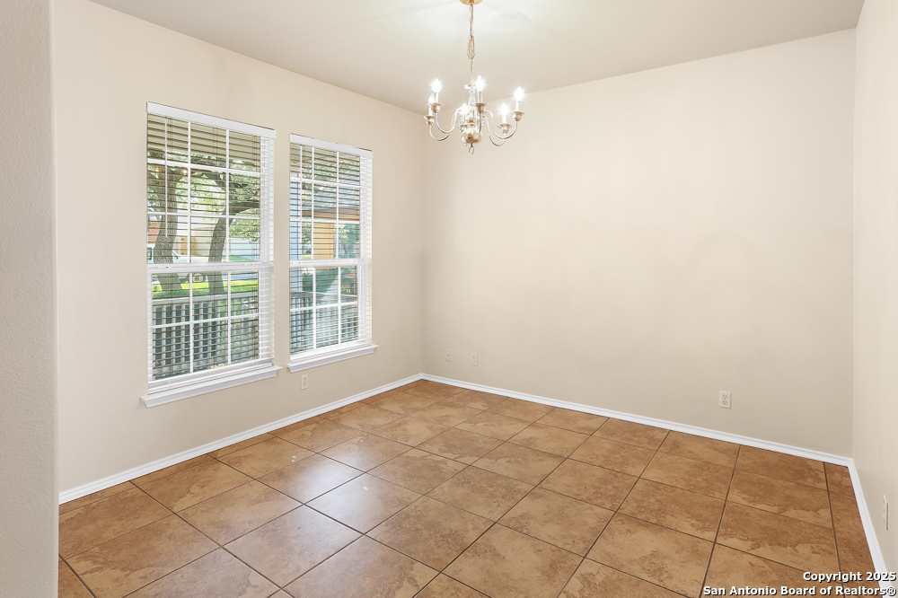 23623 Persian Hollow