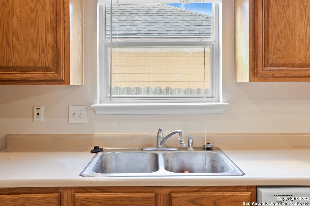 23623 Persian Hollow