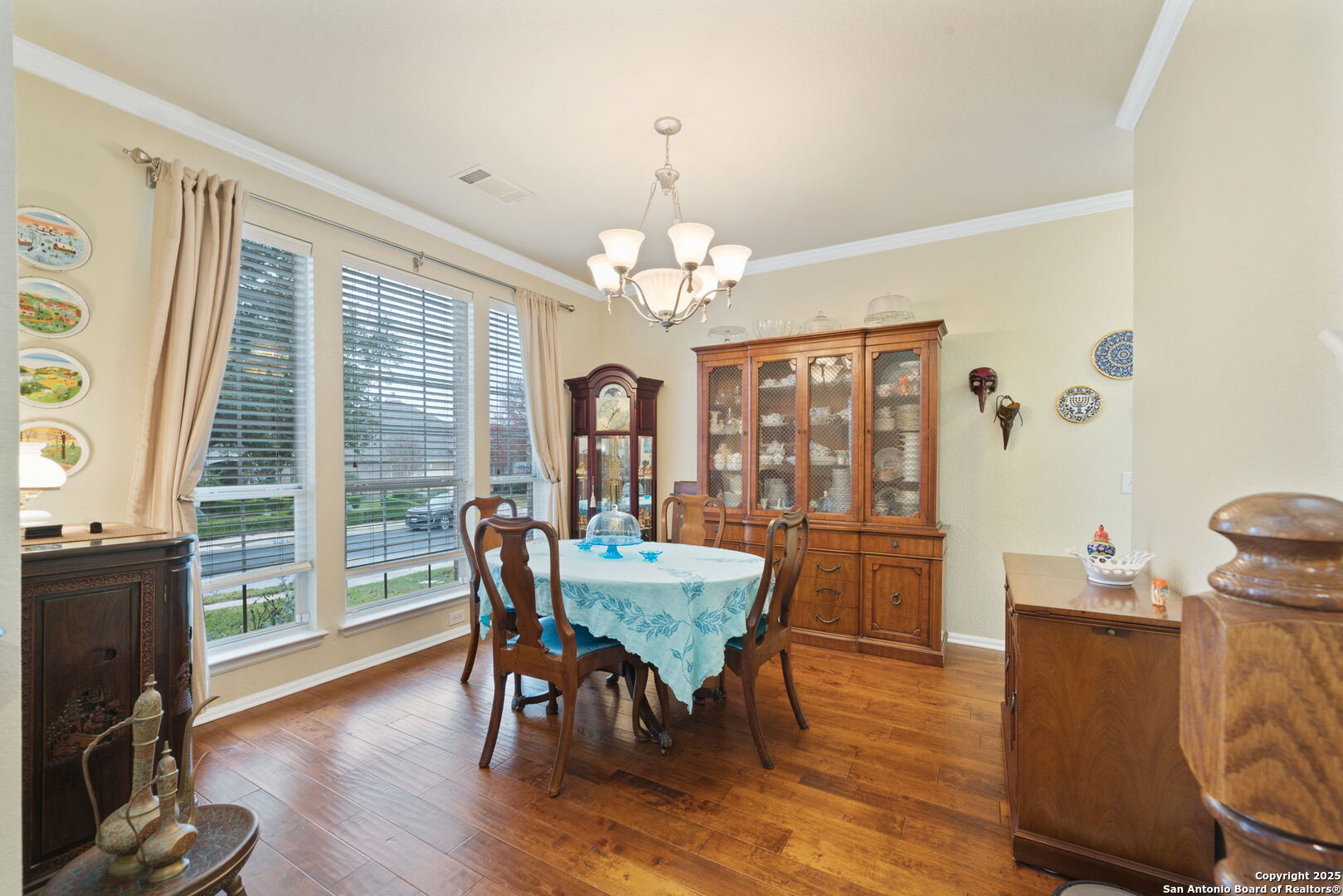 1815 Lookout Forest