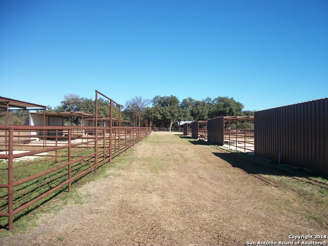 11217 FM 470