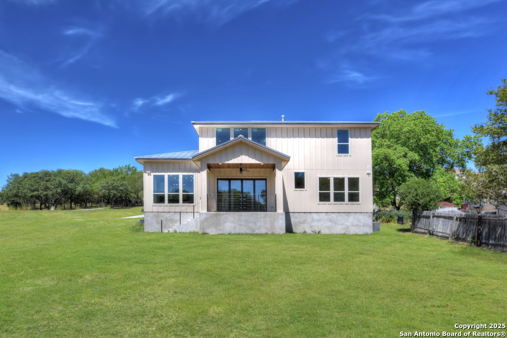 105 River Bluff