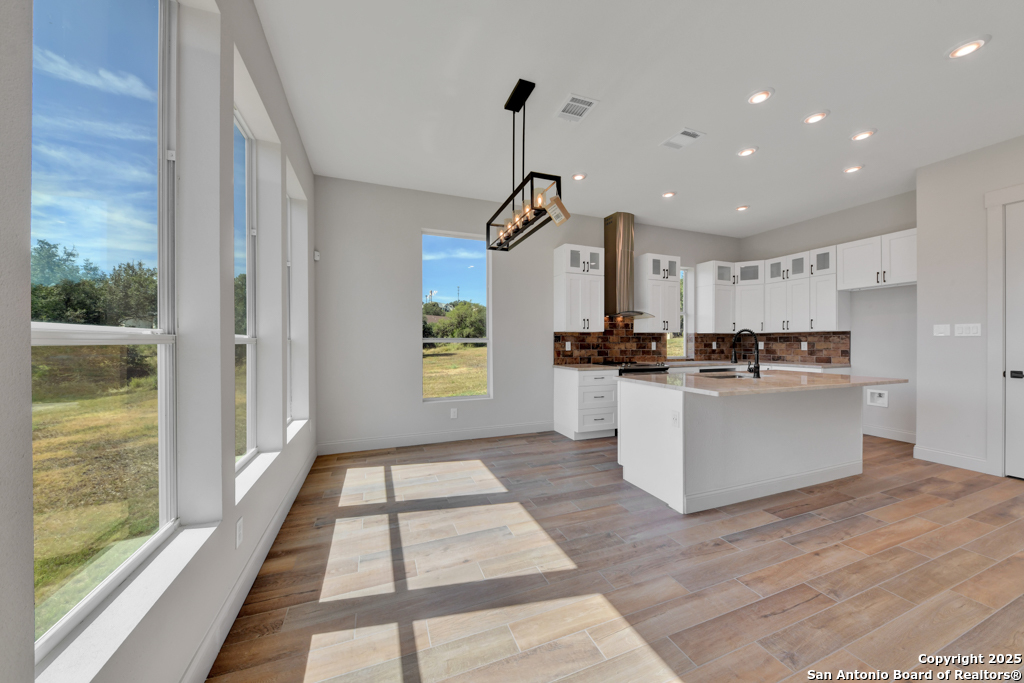 105 River Bluff