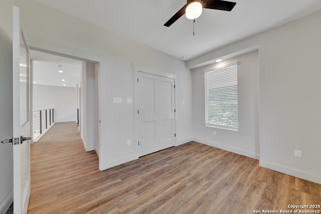 105 River Bluff